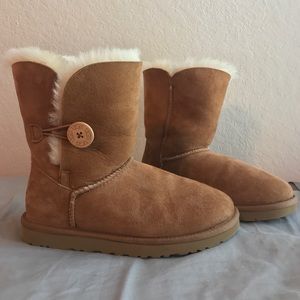 UGGs Bailey